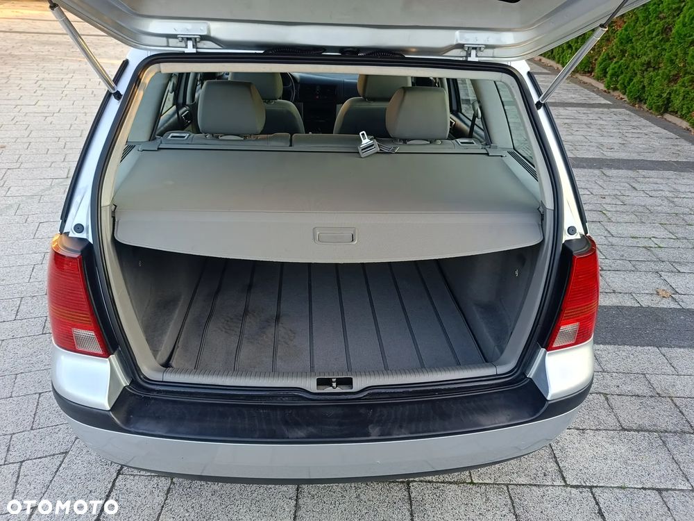 Volkswagen Golf 1.6 Comfortline - 18
