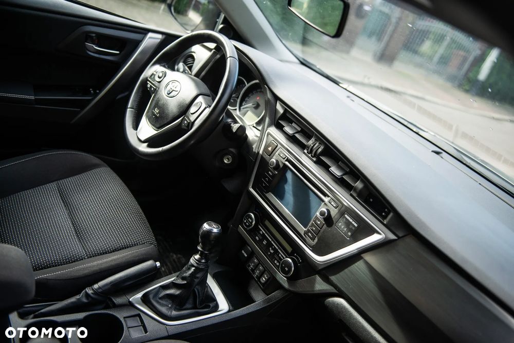 Toyota Auris 1.6 Valvematic Edition - 28