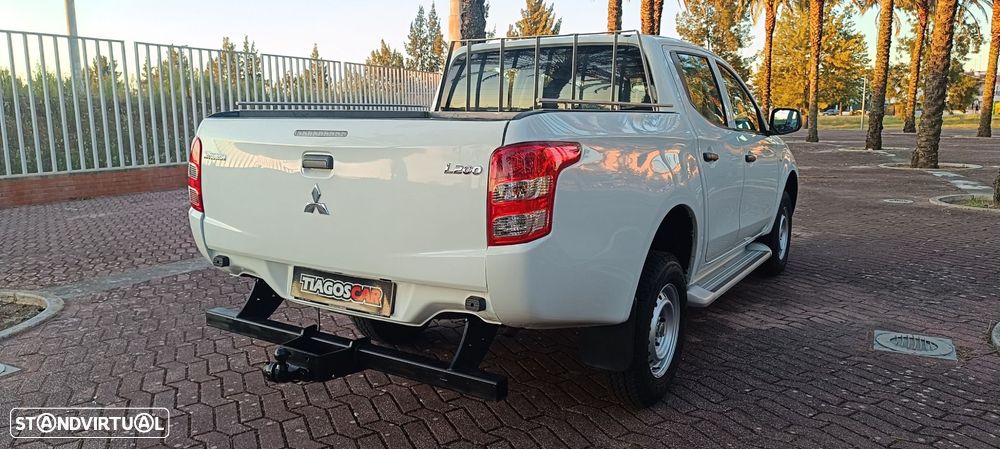 Mitsubishi L200 2.4 DI-D CD Invite 2WD - 30