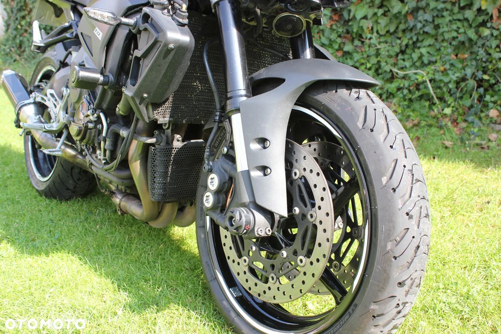 Yamaha MT - 8