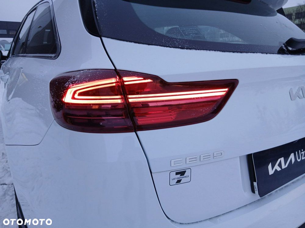 Kia Ceed 1.5 T-GDI M - 13