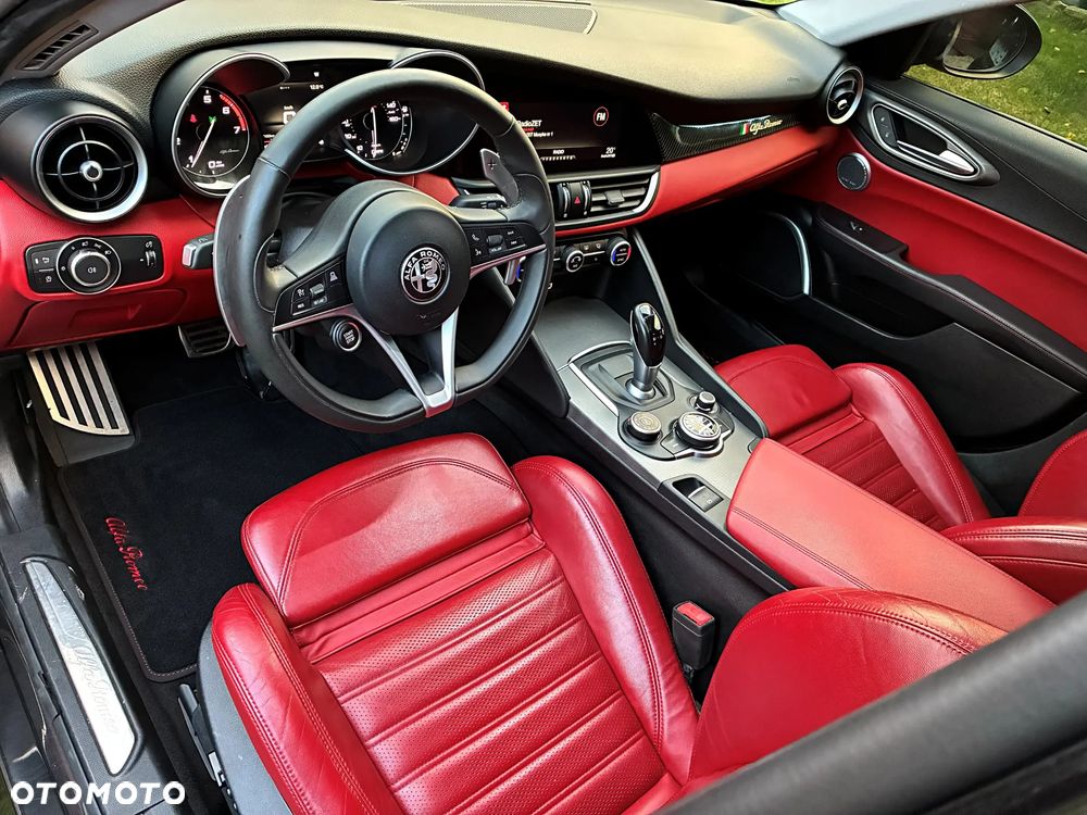 Alfa Romeo Giulia 2.0 Turbo Veloce - 31