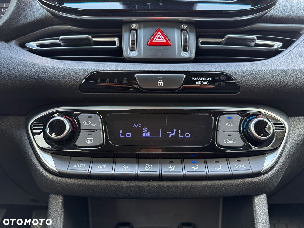 Hyundai i30 1.6 D Comfort - 9