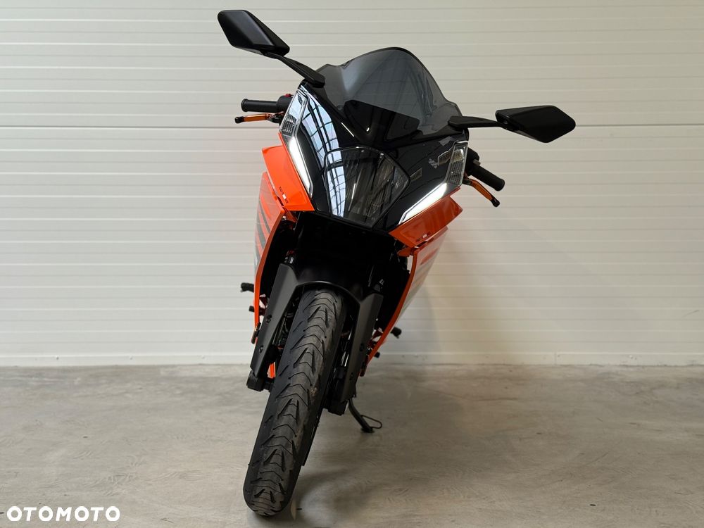KTM RC 125 - 8