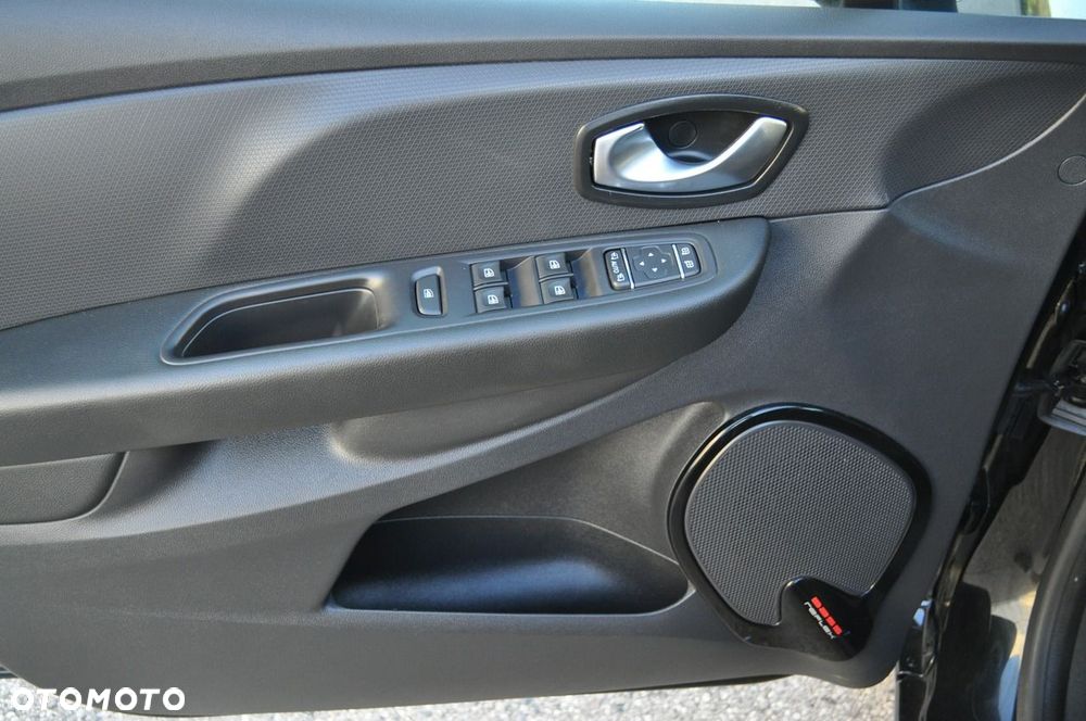 Renault Clio ENERGY TCe 120 LIMITED - 23
