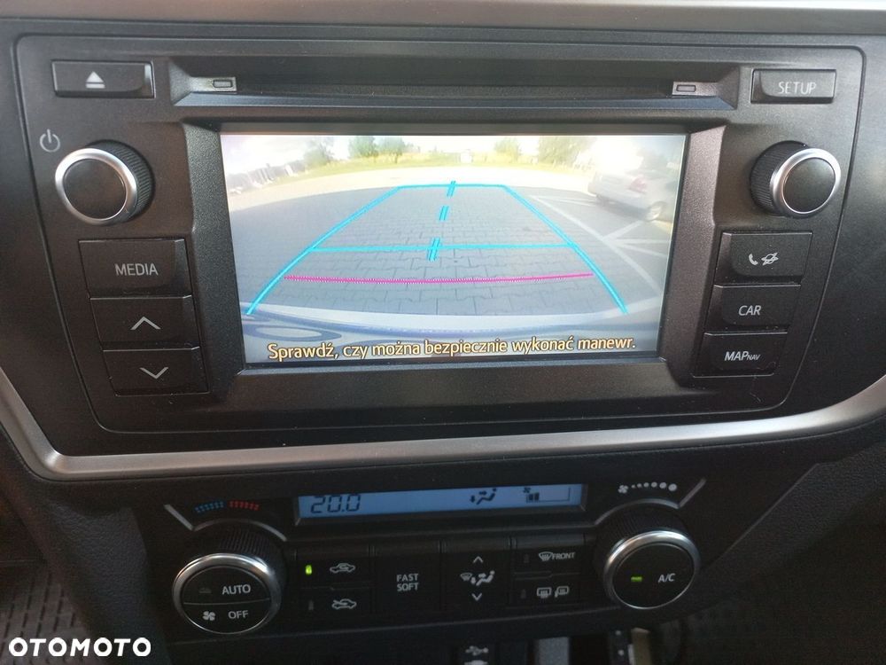 Toyota Auris 2.0 D-4D Premium - 22
