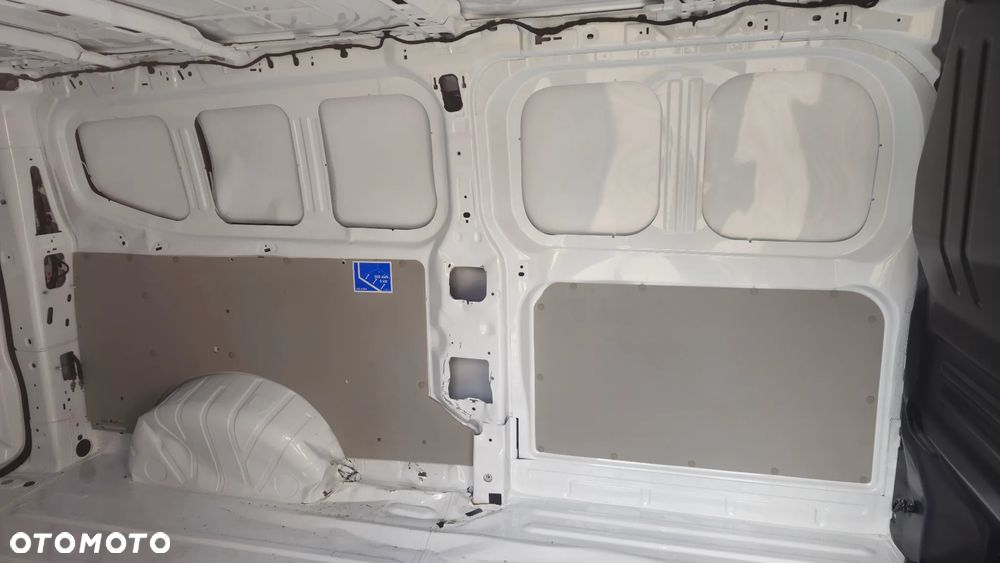Volkswagen Transporter - 18