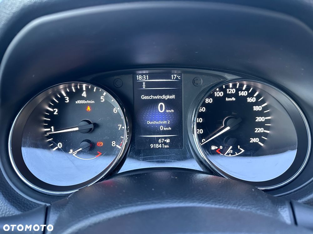 Nissan Qashqai 1.2 DIG-T N-Connecta EU6 - 9