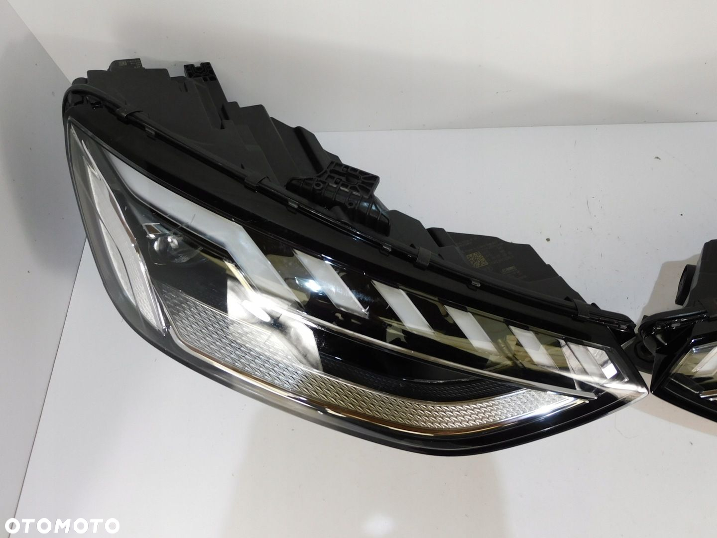 AUDI A4 8W B9 LIFT LAMPA LEWA PRAWA FULL LED MATRIX 8W0941035H 8W0941036H - 8