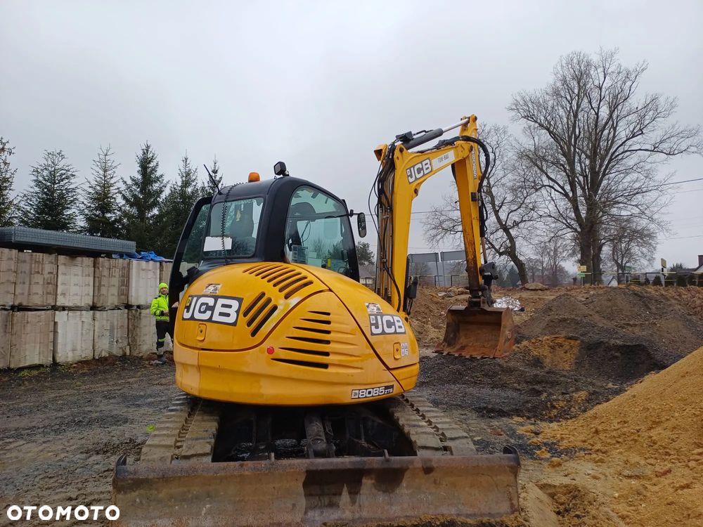 JCB 8085 - 3