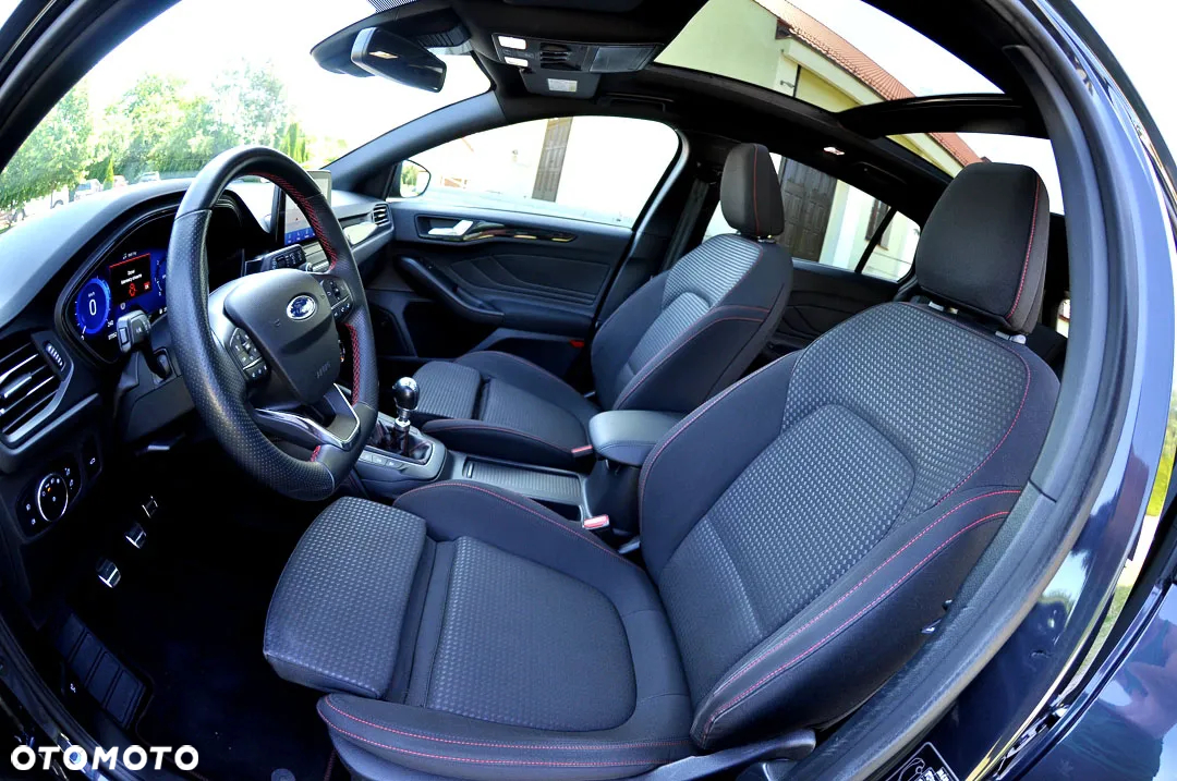 Ford Focus Turnier 1.5 EcoBlue Start-Stopp-System ST-LINE X - 19