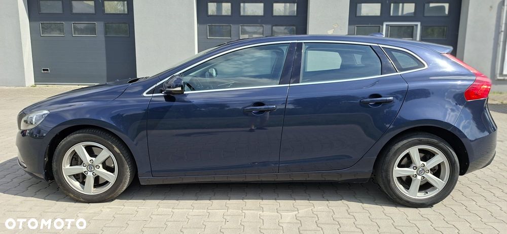 Volvo V40 D4 Momentum - 27
