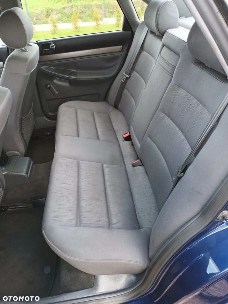 Audi A4 Limousine - 7
