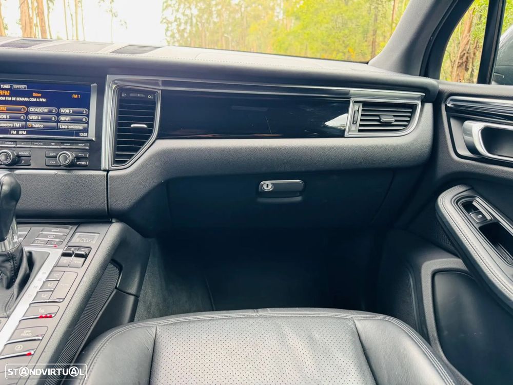 Porsche Macan S - 38