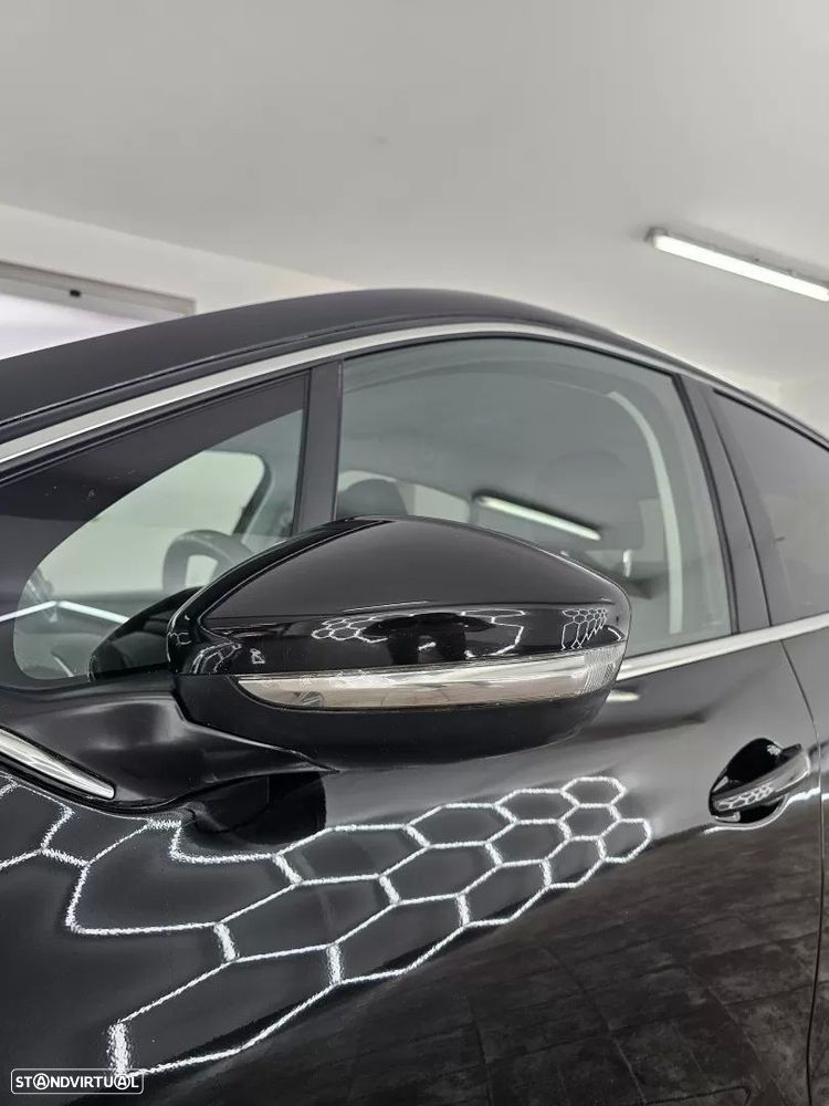Peugeot 208 1.2 PureTech GT Line EAT6 - 52