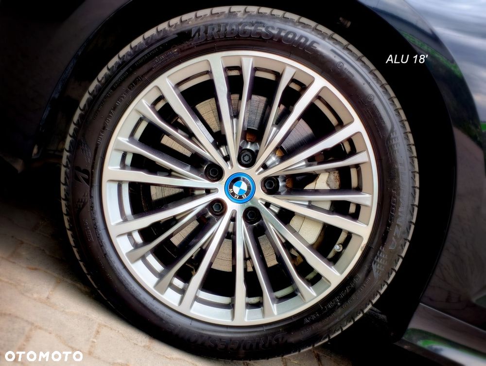 BMW Seria 3 330e - 24