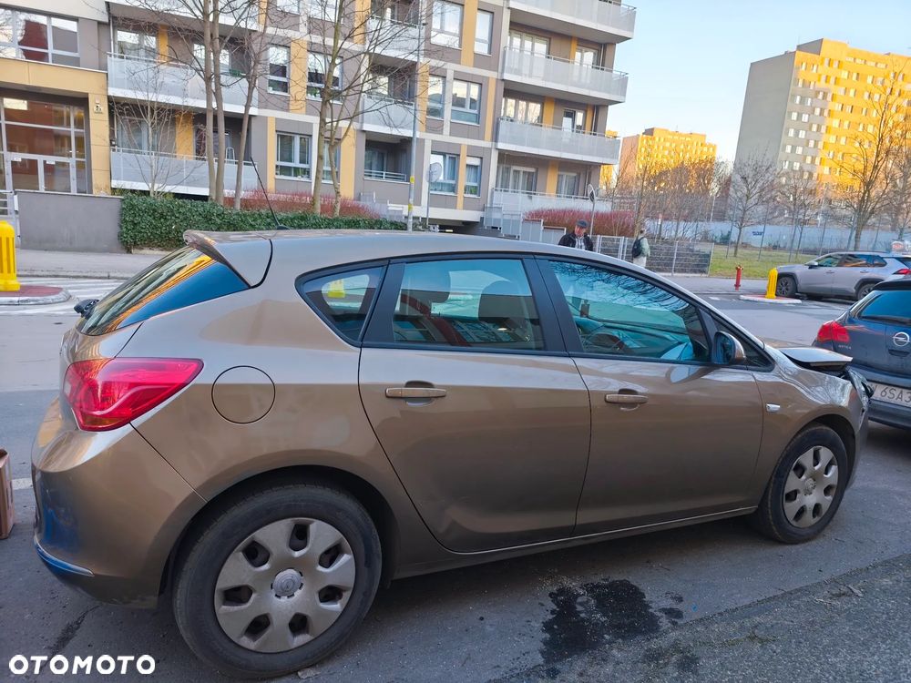 Opel Astra - 6