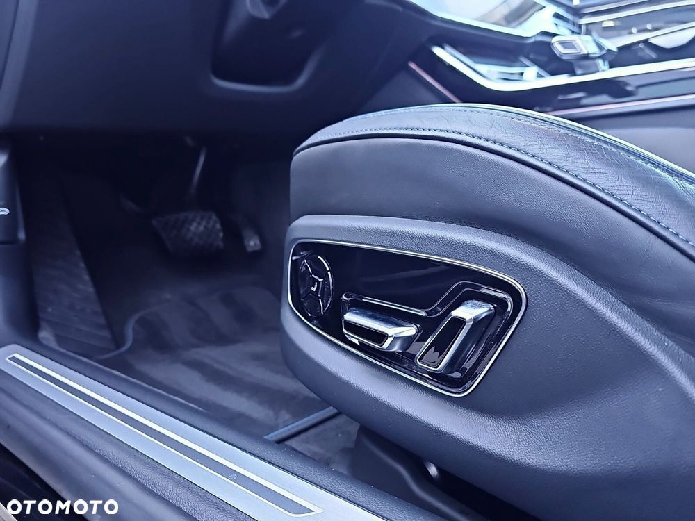 Audi A8 - 17
