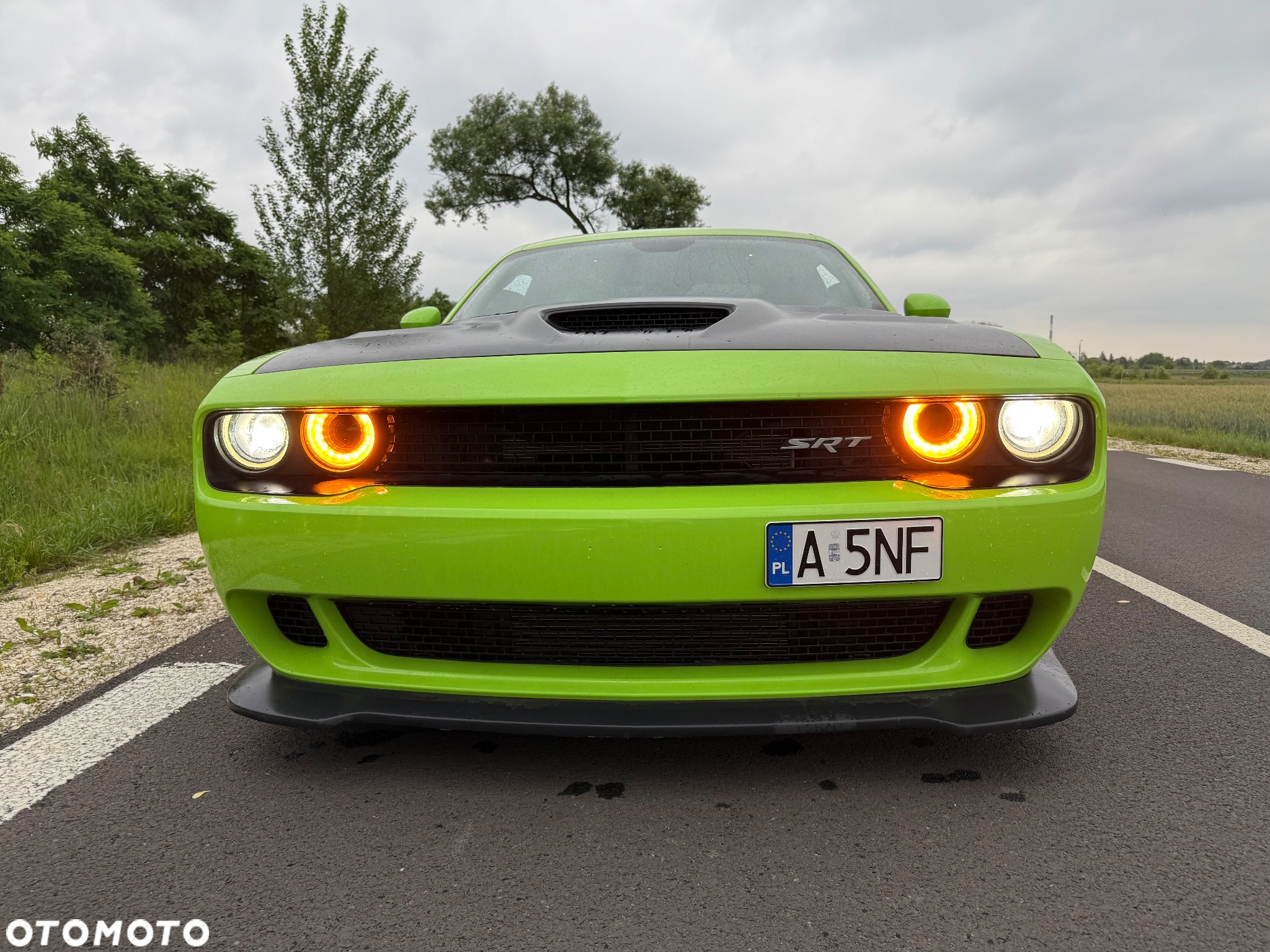 Dodge Challenger - 2
