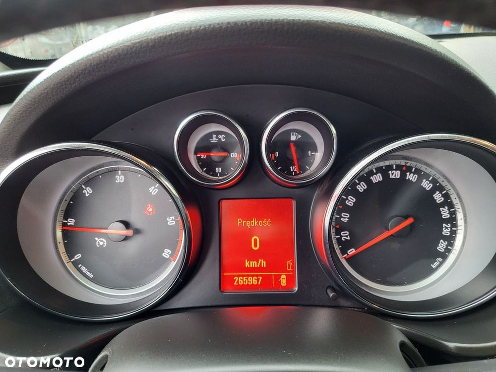Opel Insignia - 39