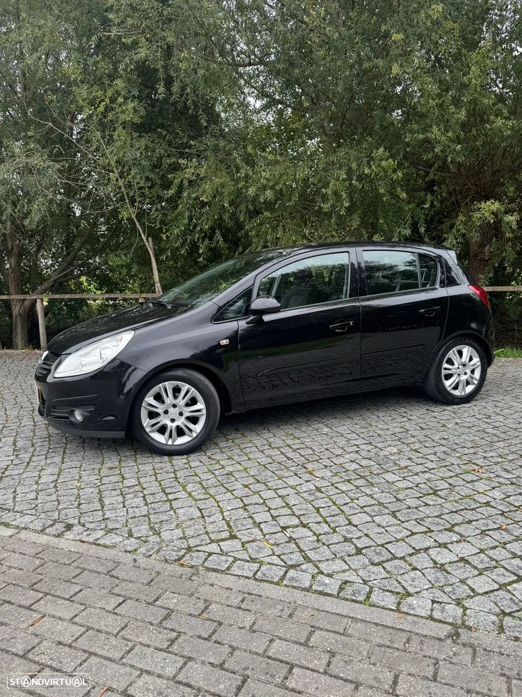 Opel Corsa 1.2 Cosmo - 3