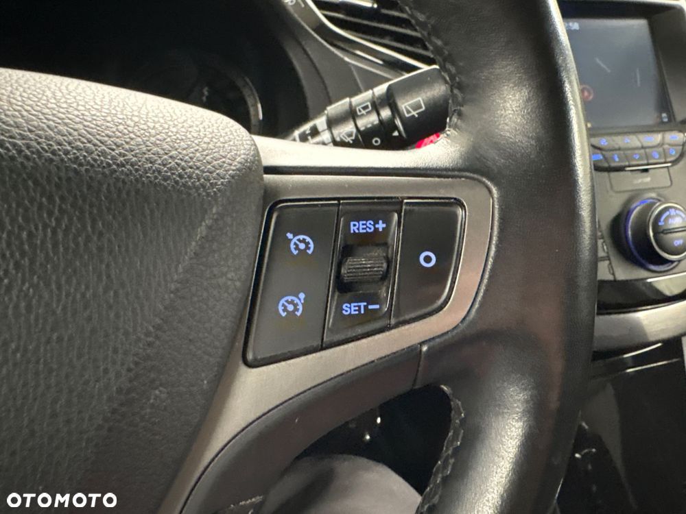Hyundai i40 Kombi 1.7 CRDi DCT Premium - 27