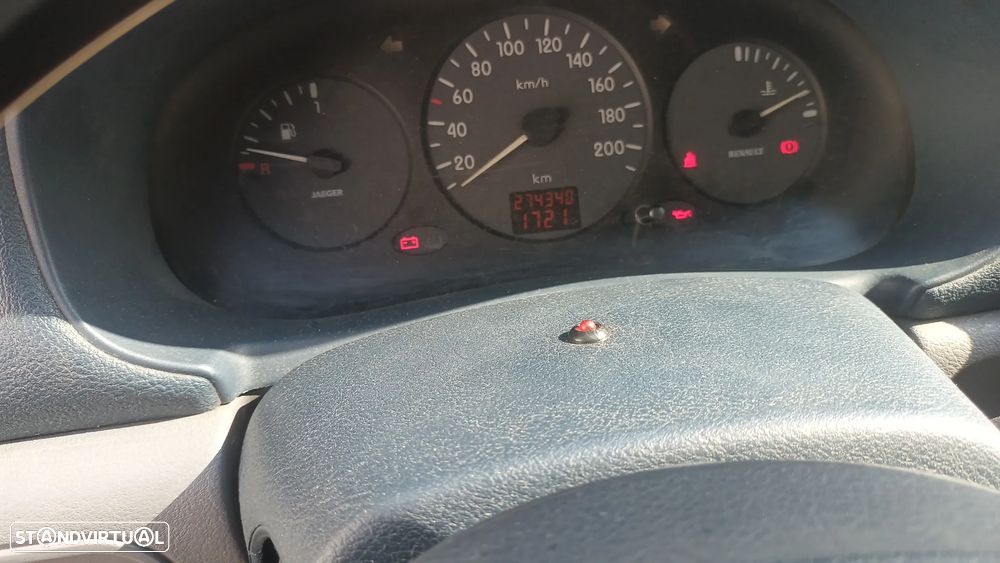 Renault Clio 1.9 D RN - 9