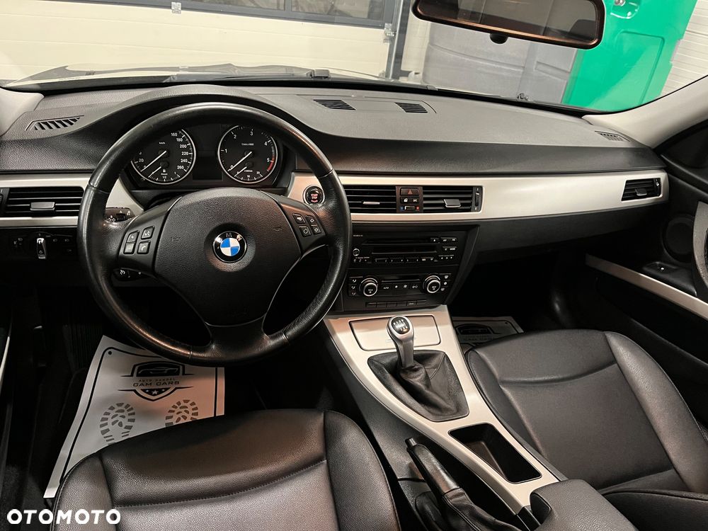 BMW Seria 3 318d DPF Edition Sport - 10