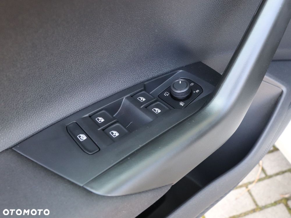 Volkswagen Polo - 19