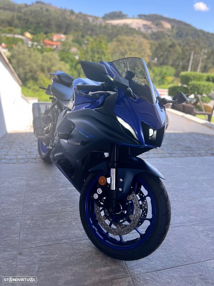Yamaha YZF R7 - 1