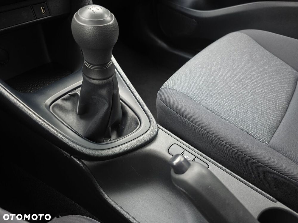 Toyota Yaris - 22