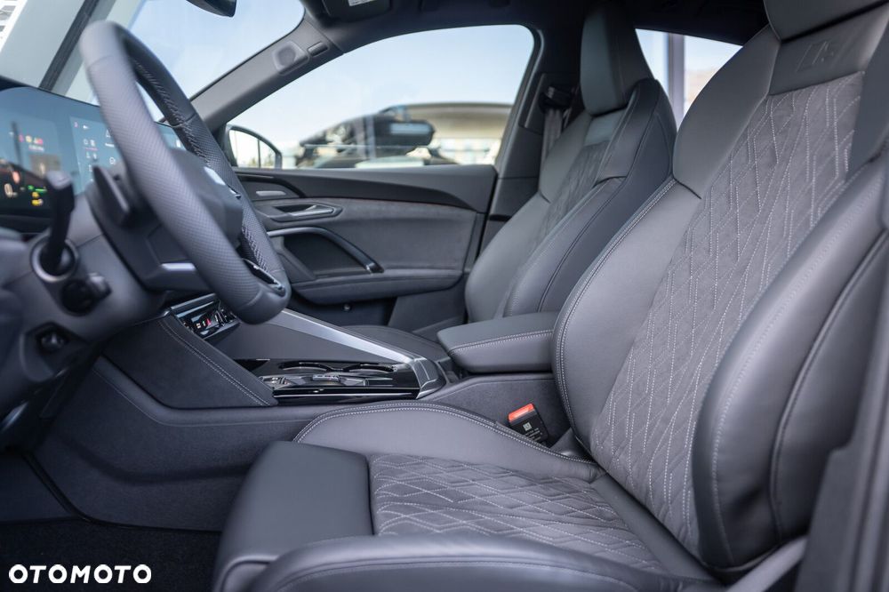 Audi Q5 Sportback - 16