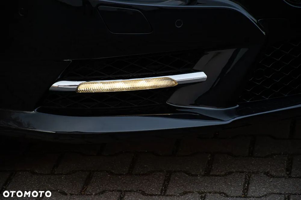 Mercedes-Benz SL - 16