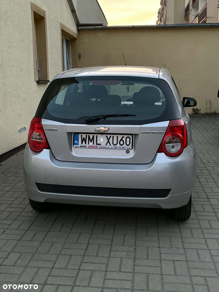 Chevrolet Aveo 1.2 16V Base - 3