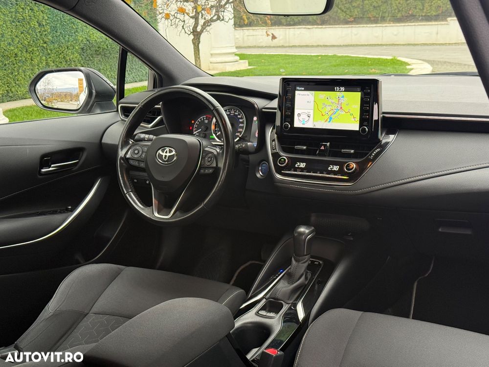 Toyota Corolla 2.0 Hybrid Touring Sports Lounge - 13