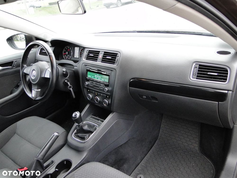 Volkswagen Jetta 1.2 TSI Comfortline - 7