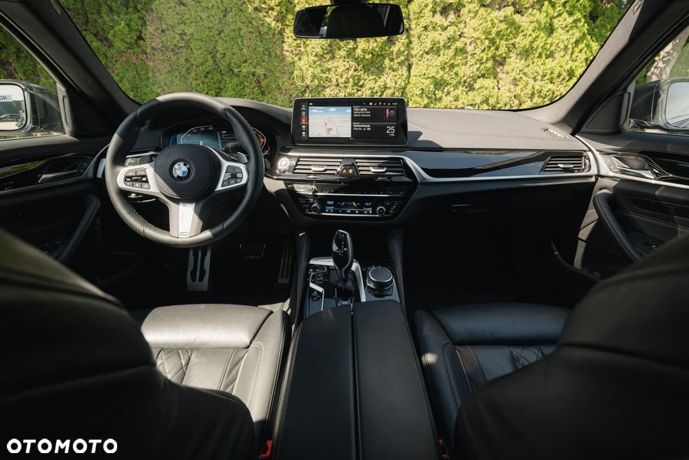 BMW Seria 5 540i xDrive mHEV M Sport sport - 11
