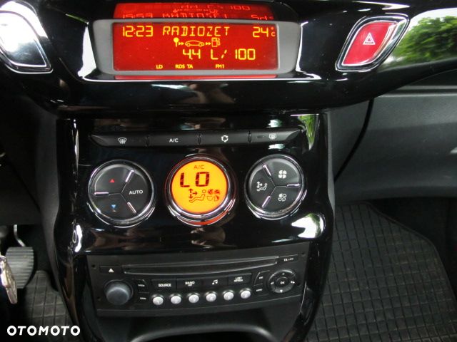 Citroën DS3 e-HDi 90 FAP SoChic - 16