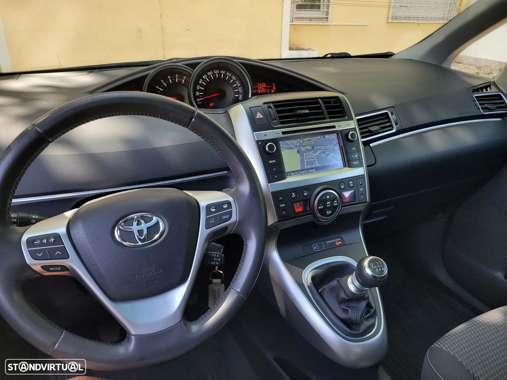 Toyota Verso 2.0 D-4D Exclusive+NAVI - 45