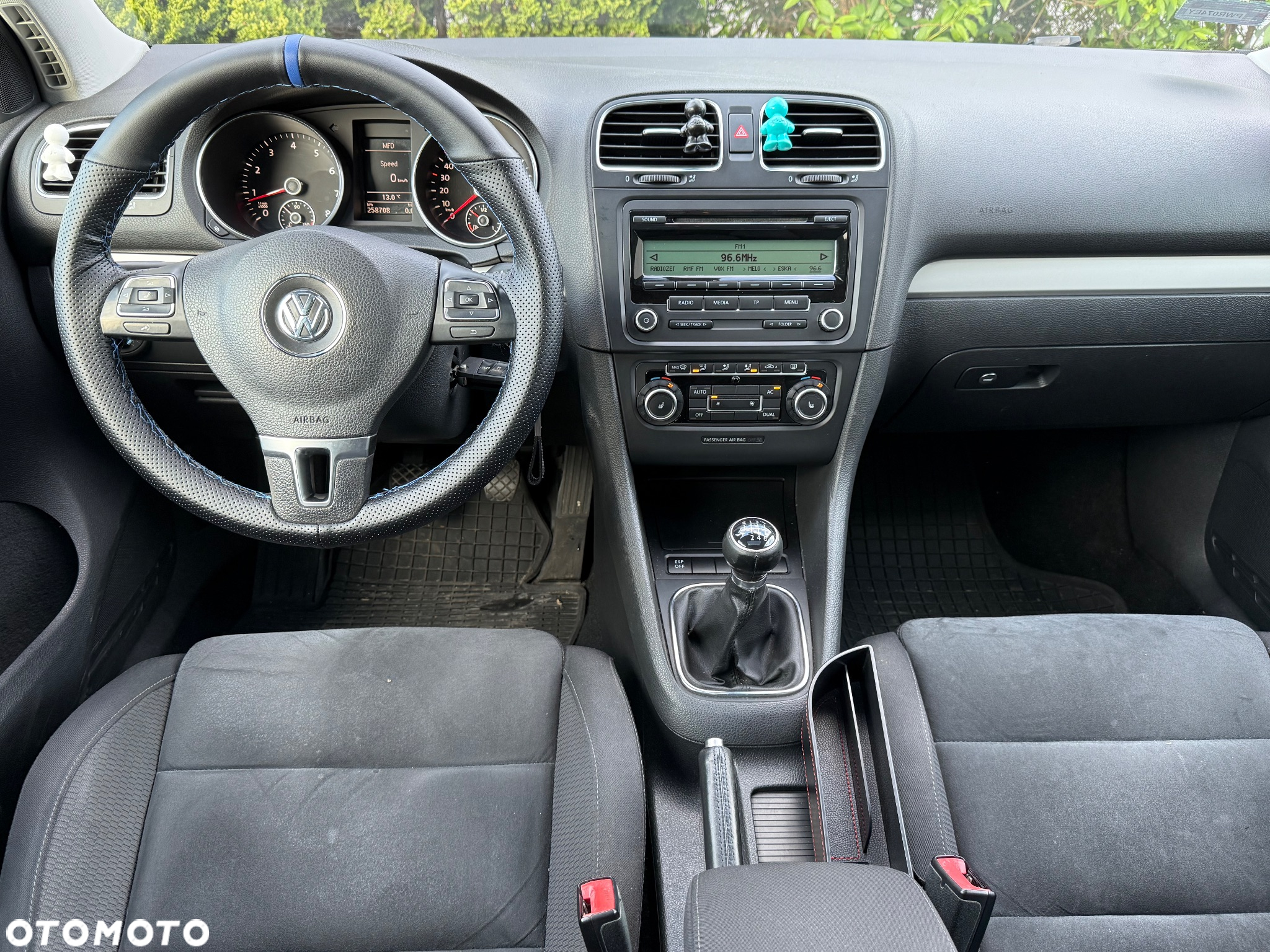 Volkswagen Golf - 21