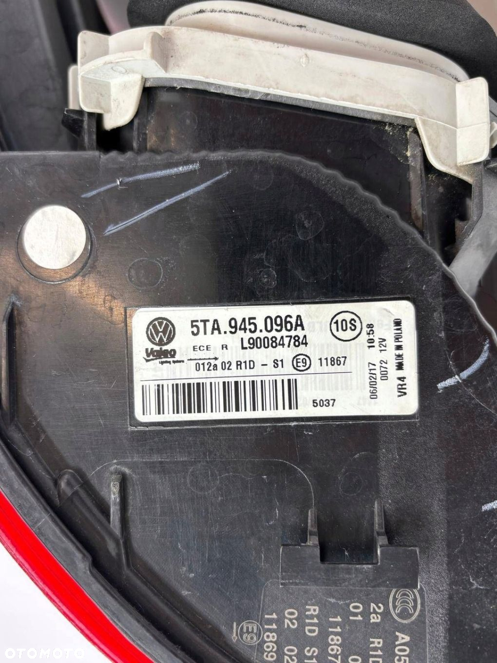 Volkswagen VW Touran 5TA Lampa Prawa Tył Tylna 5TA945096A - 10