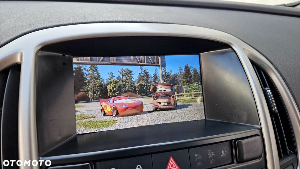 Opel Astra 1.4 Turbo 150 Jahre - 10