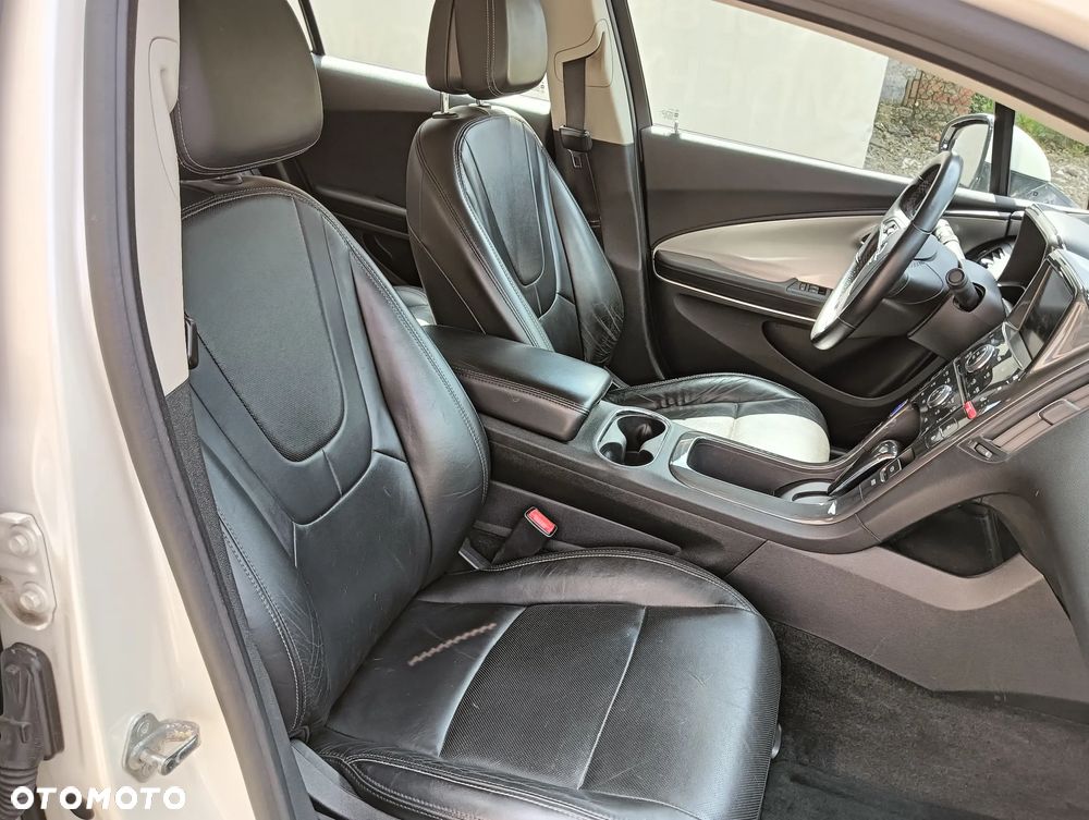 Opel Ampera - 8