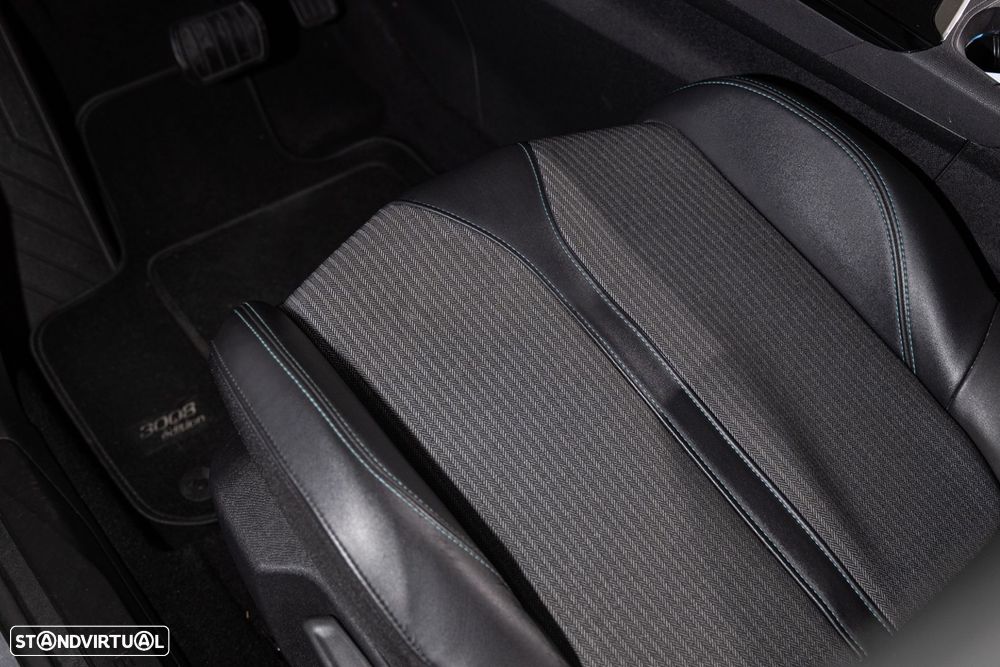 Peugeot 3008 1.6 Hybrid Allure Pack e-EAT8 - 25