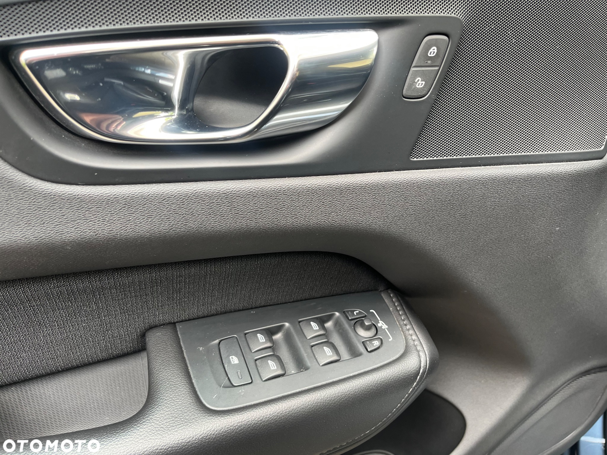Volvo XC 60 D4 AWD Momentum - 13