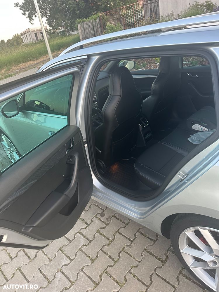 Skoda Octavia 2.0 TDI (Green tec) DSG RS - 13