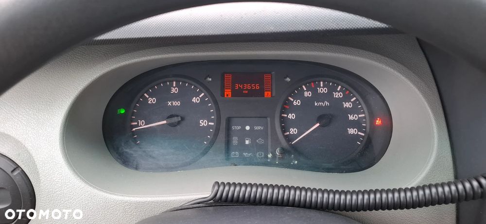 Nissan Interstar - 11
