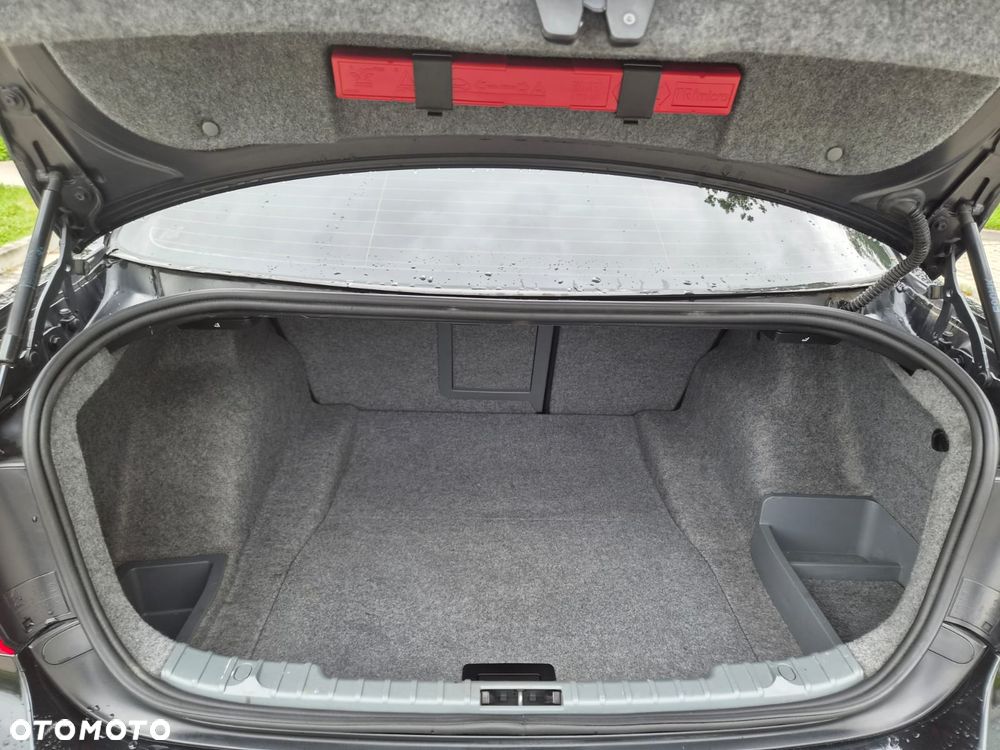 BMW Seria 3 318d - 4