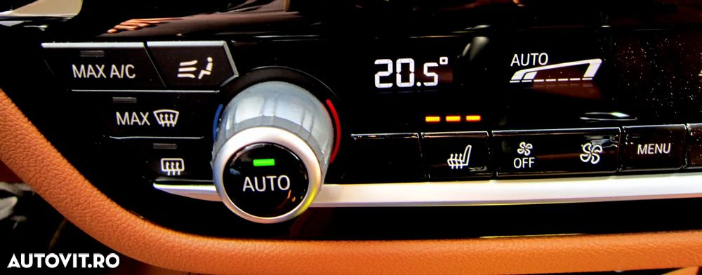 BMW Seria 5 520i Aut. Luxury Line - 11