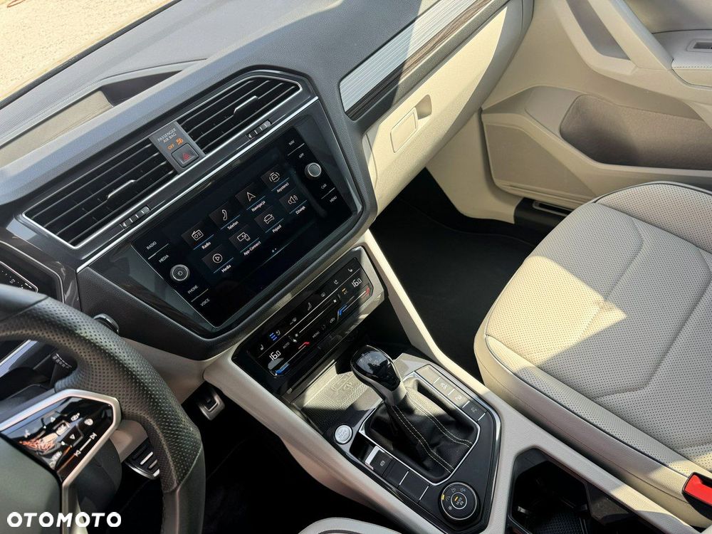 Volkswagen Tiguan - 19